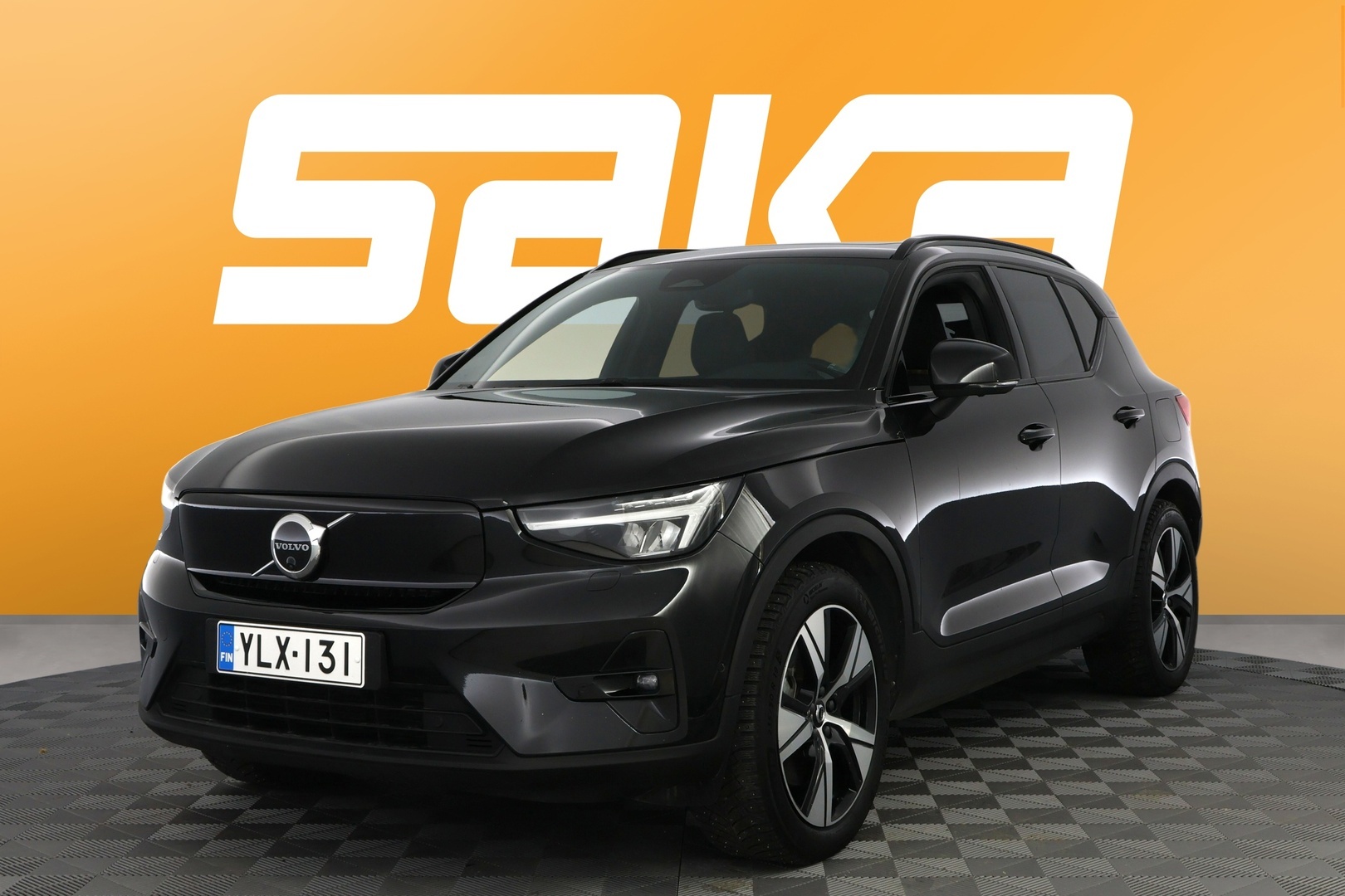 VOLVO XC40 2023
