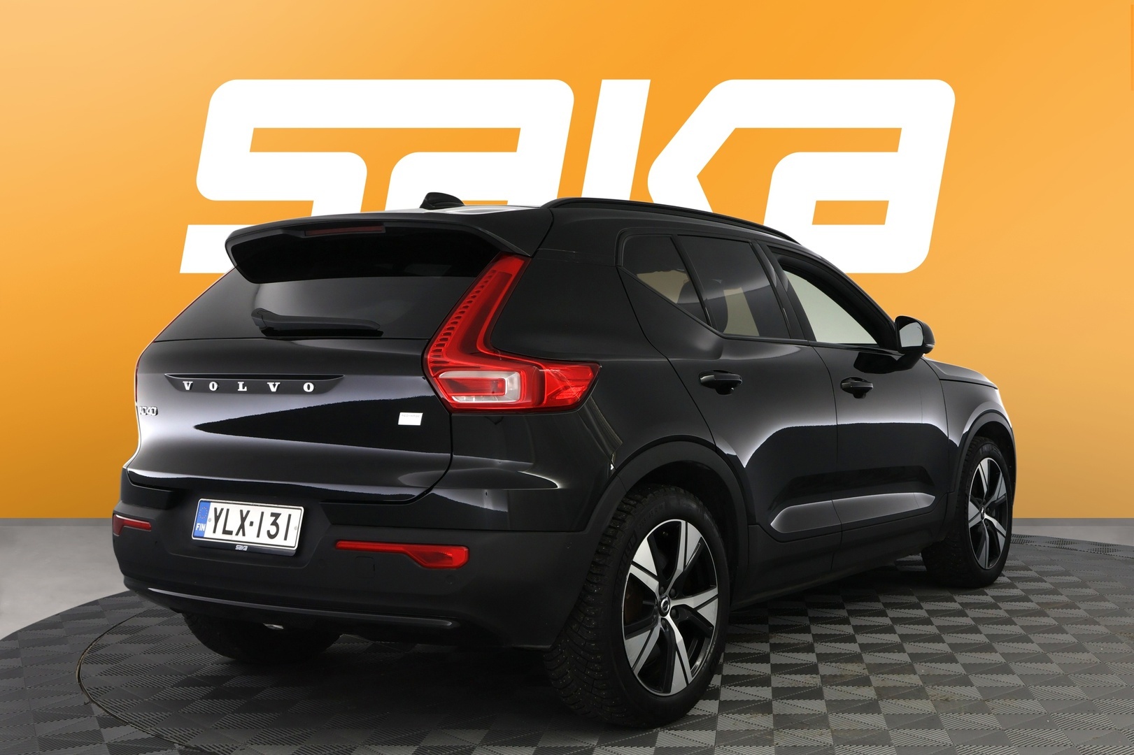 VOLVO XC40 2023