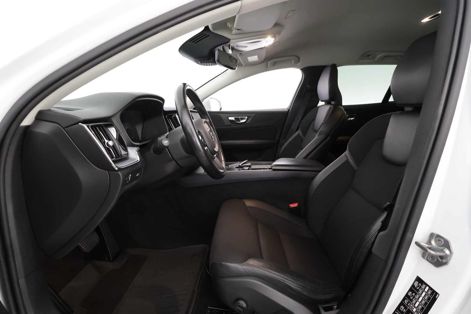 VOLVO V60 2019