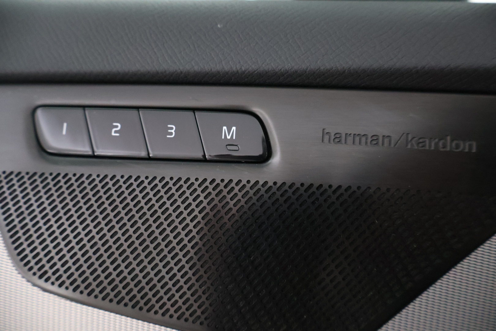 VOLVO XC90 2022