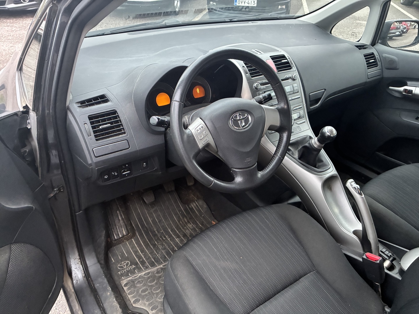 TOYOTA Auris 2009