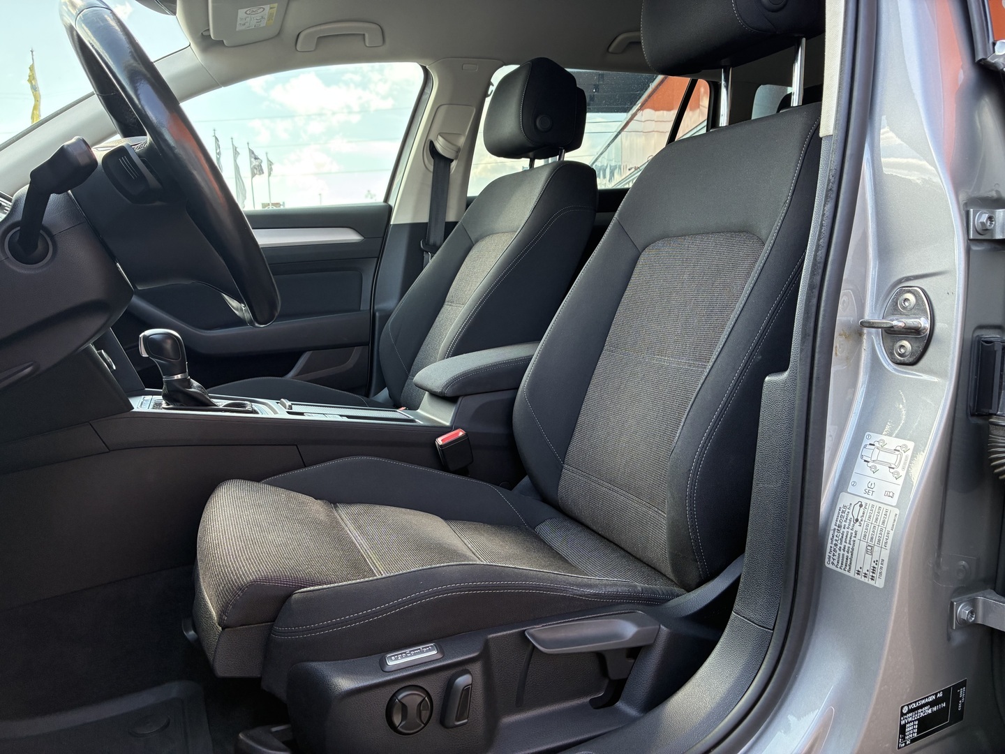 VOLKSWAGEN Passat 2017