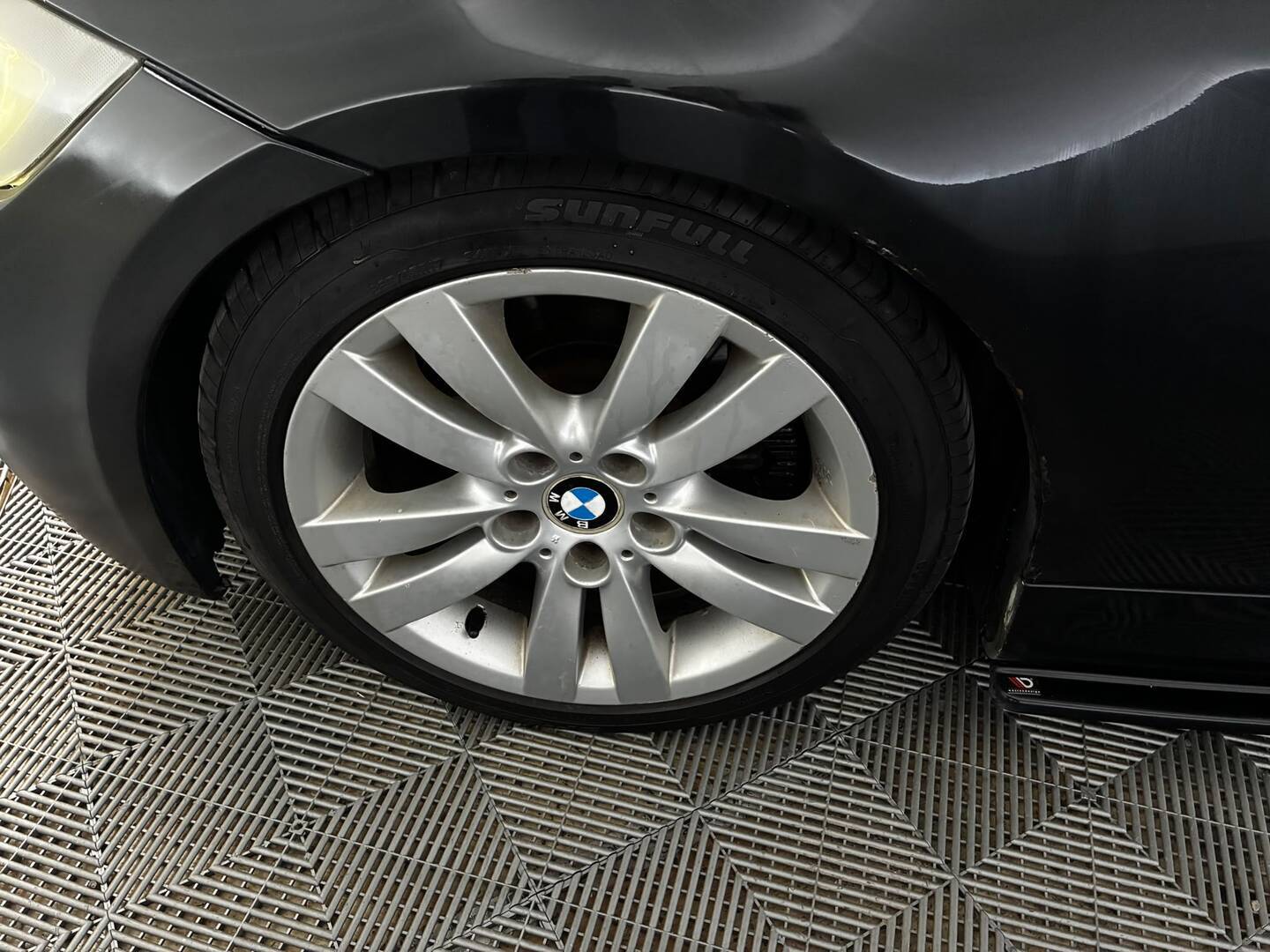 BMW 325 2008