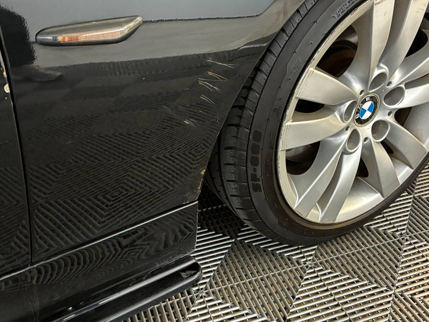 BMW 325 2008