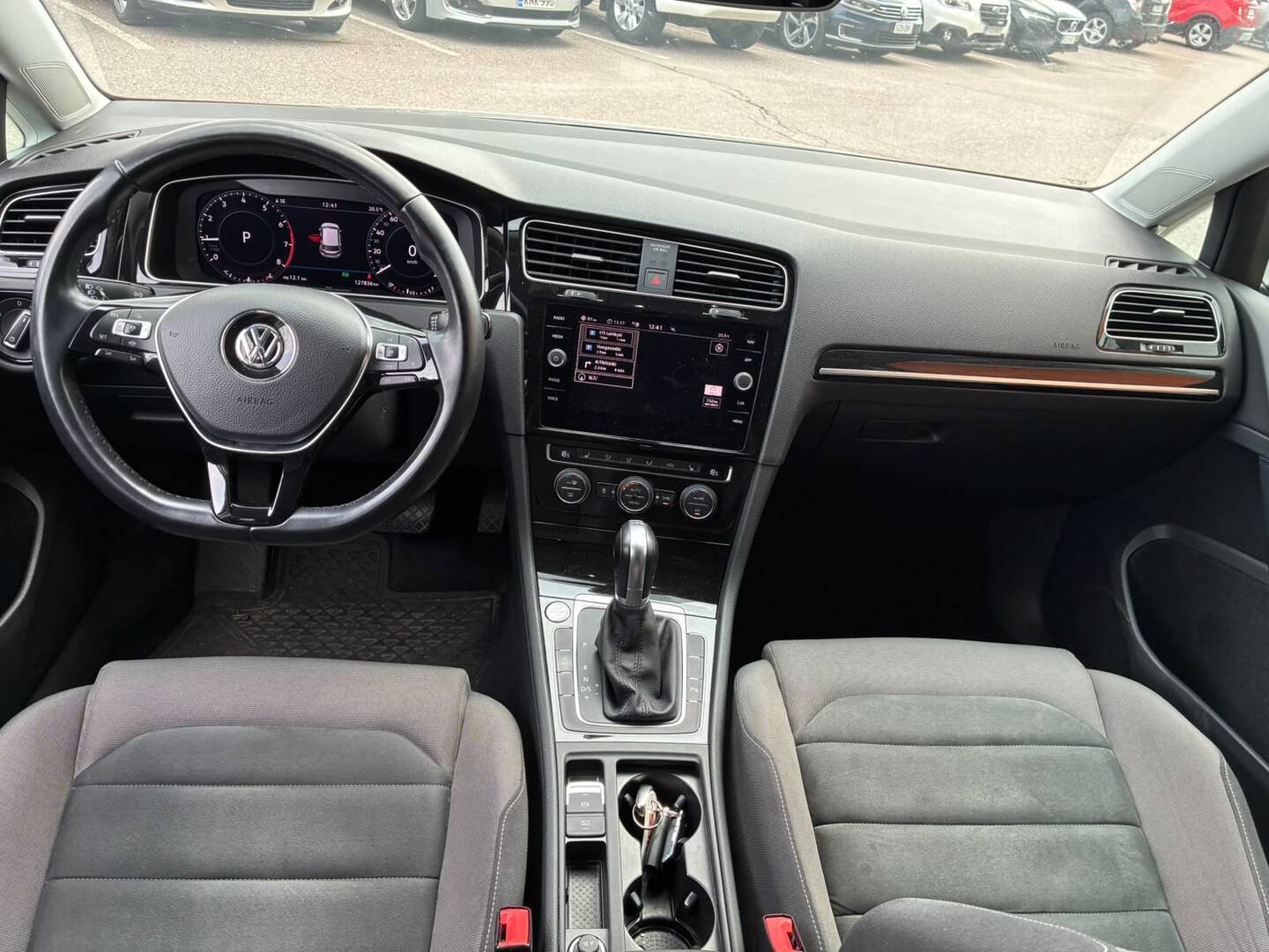 VOLKSWAGEN Golf 2019