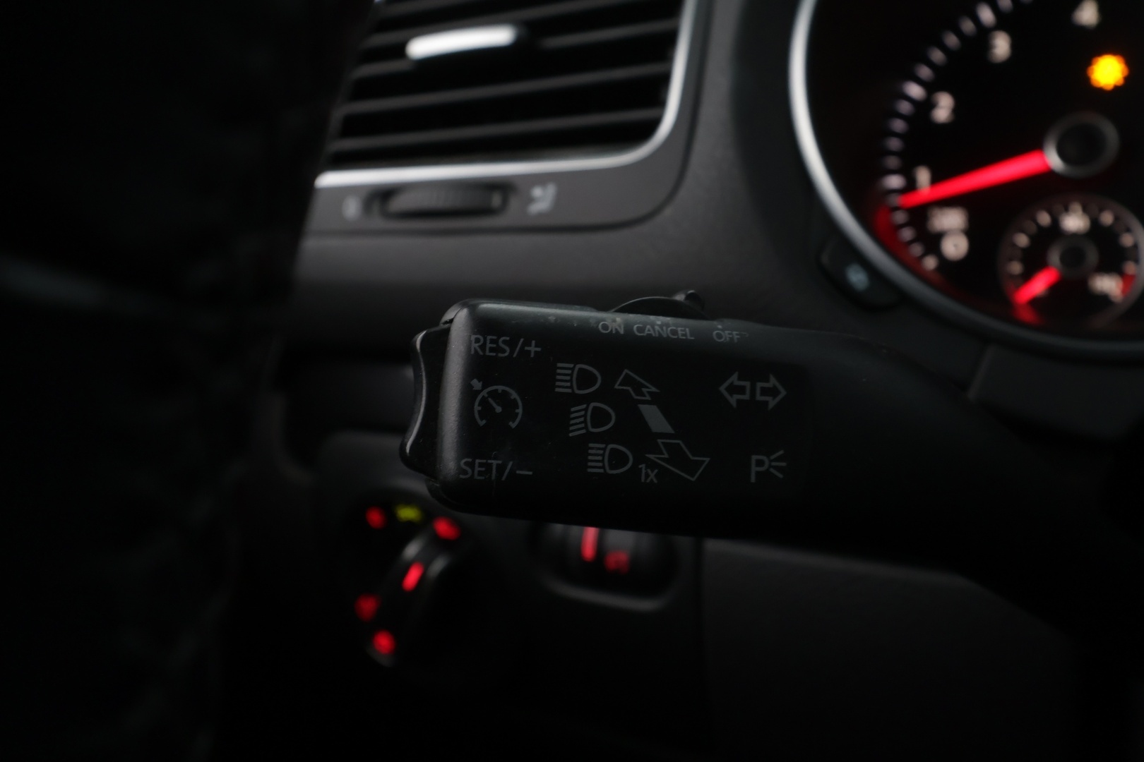 VOLKSWAGEN Golf 2011