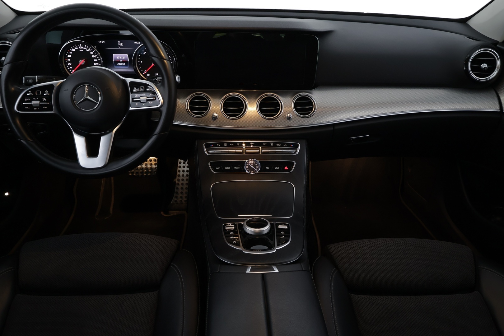 MERCEDES-BENZ E 2018