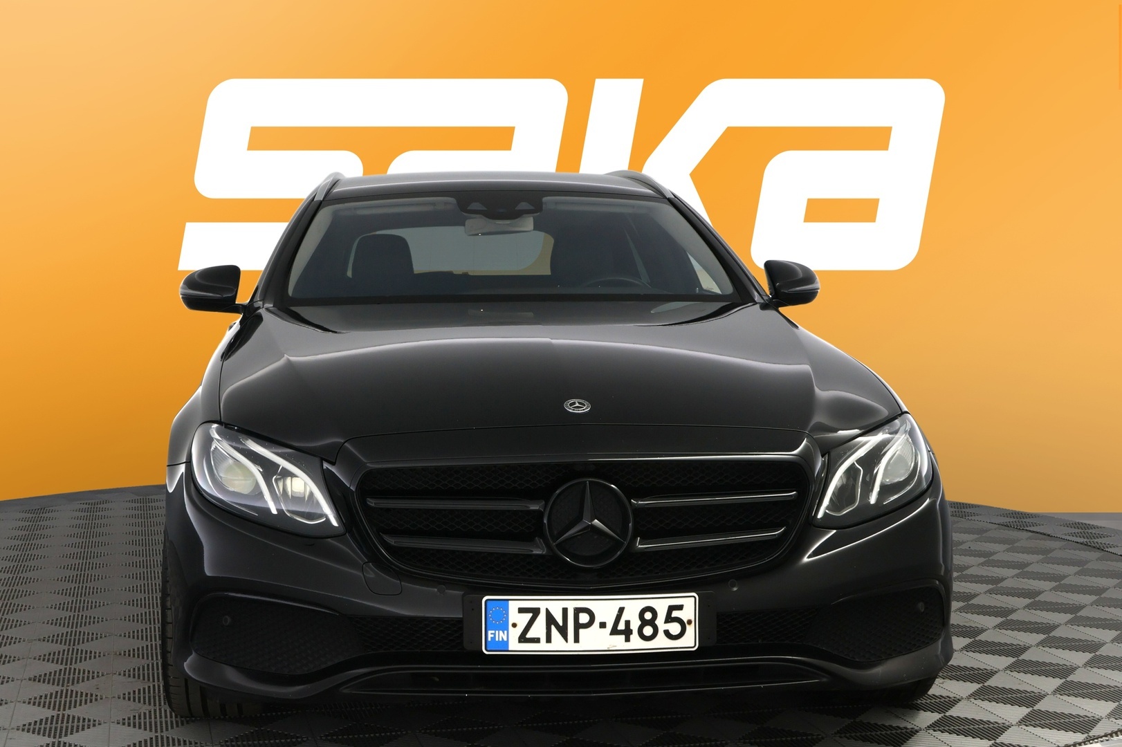 MERCEDES-BENZ E 2018