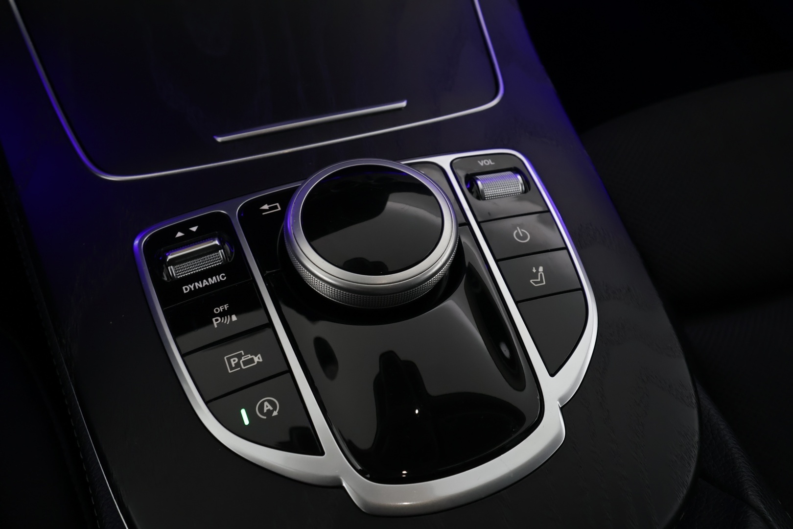 MERCEDES-BENZ E 2018