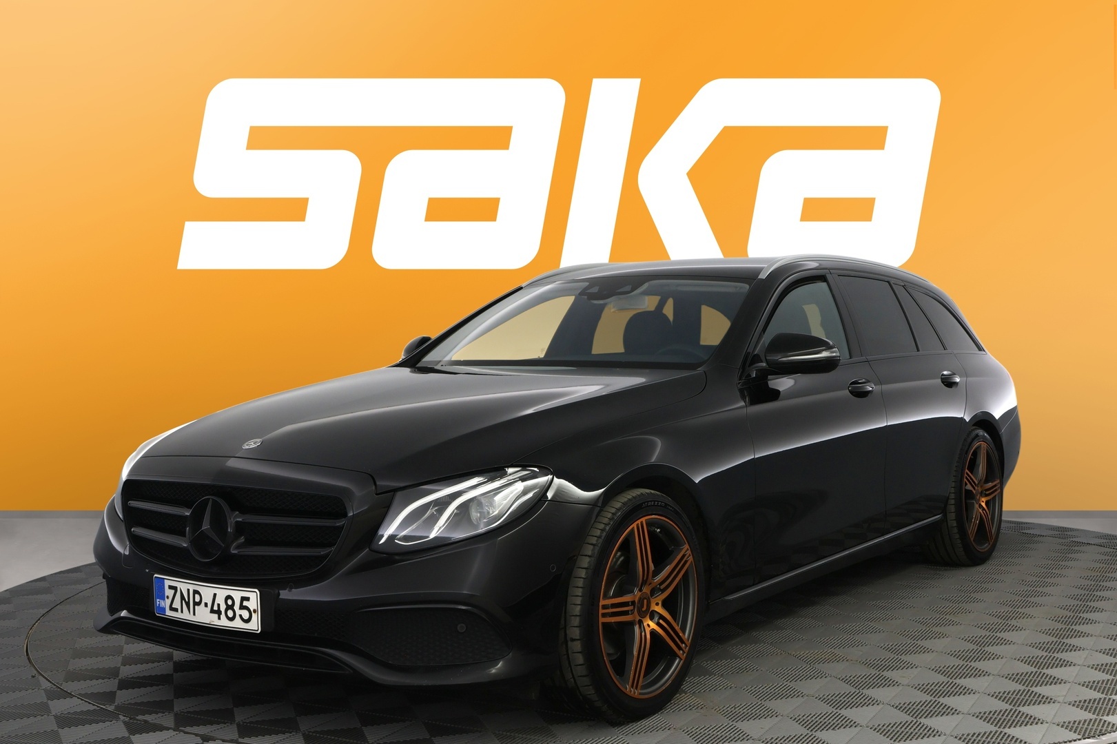 MERCEDES-BENZ E 2018