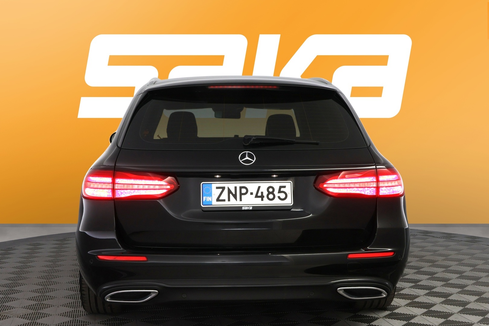 MERCEDES-BENZ E 2018