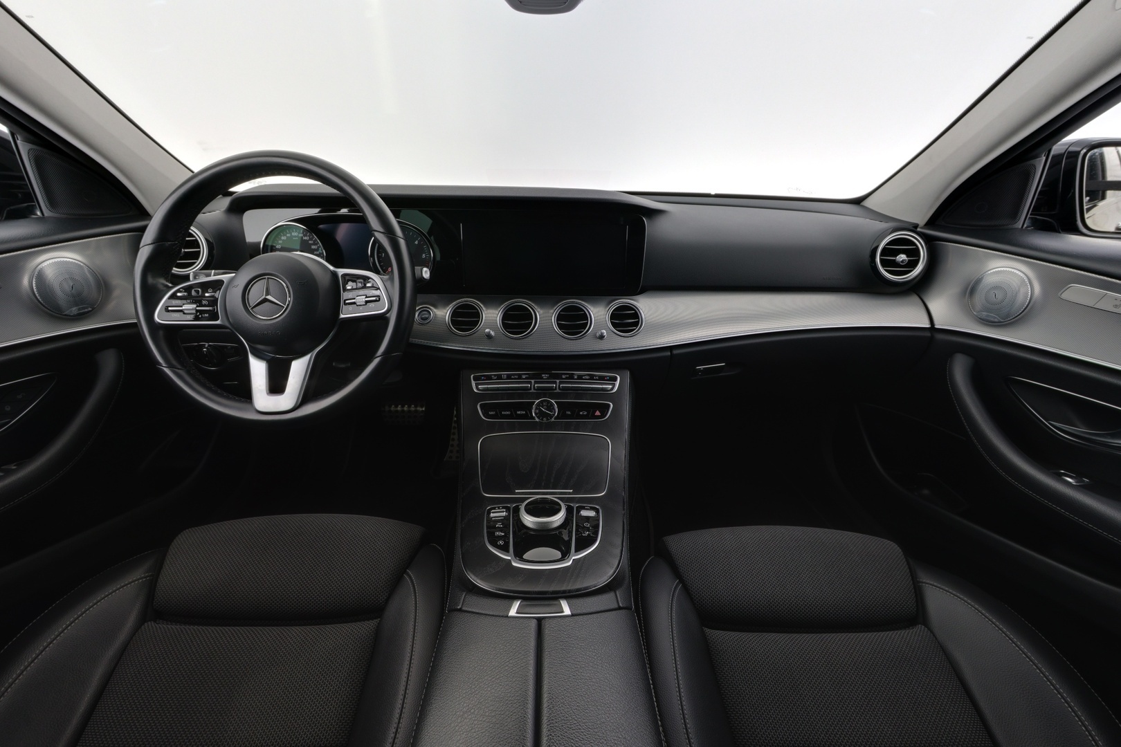 MERCEDES-BENZ E 2018