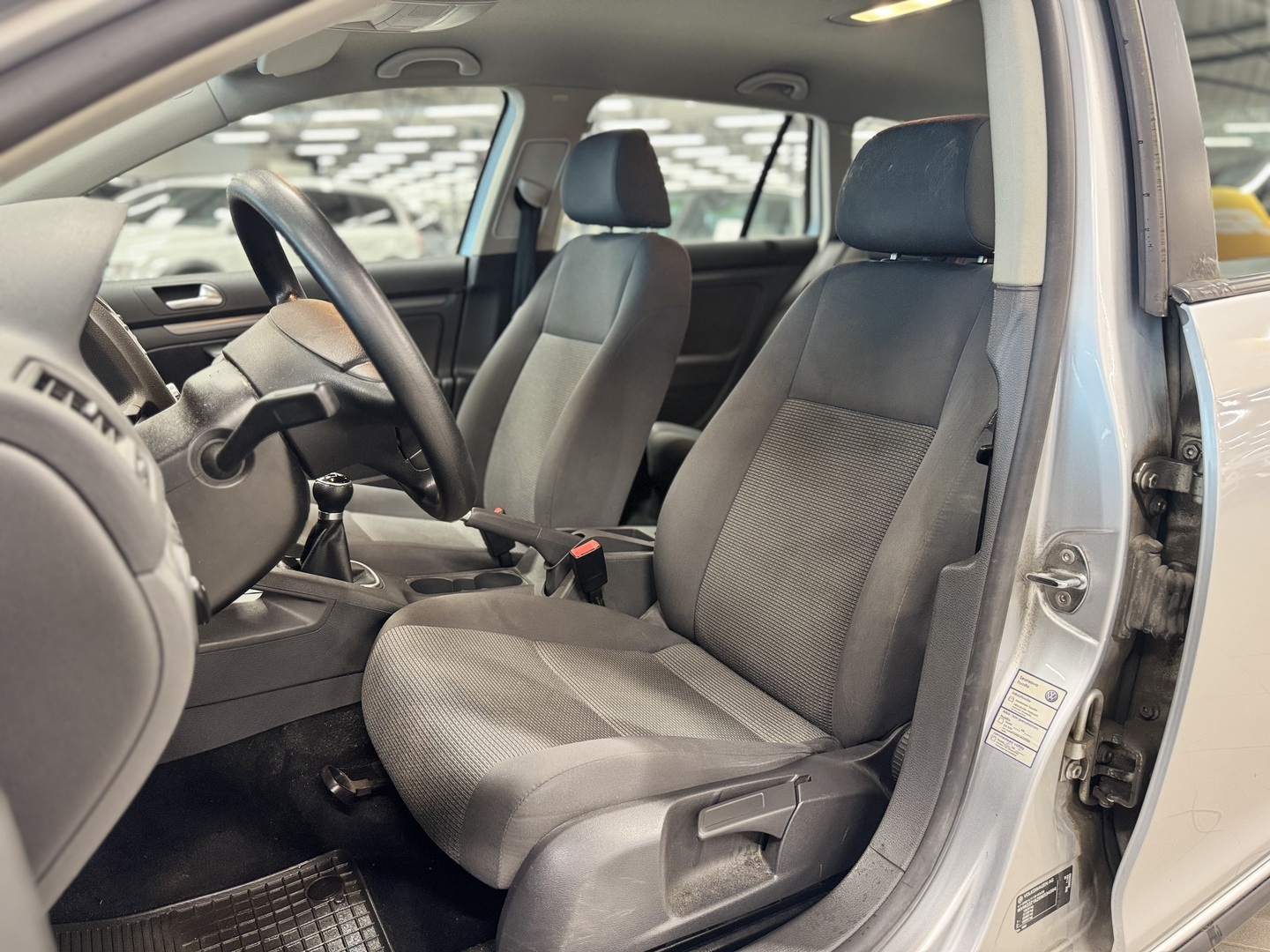 VOLKSWAGEN Golf 2008