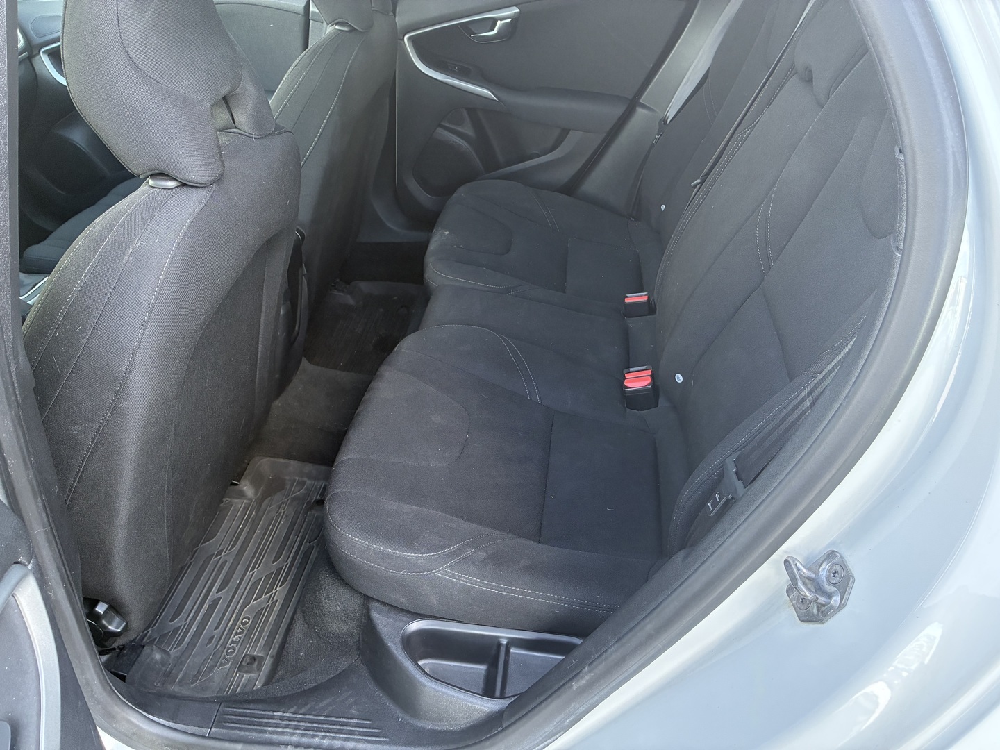 VOLVO V40 2014