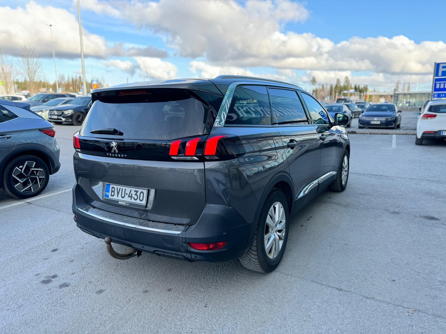 PEUGEOT 5008 2019