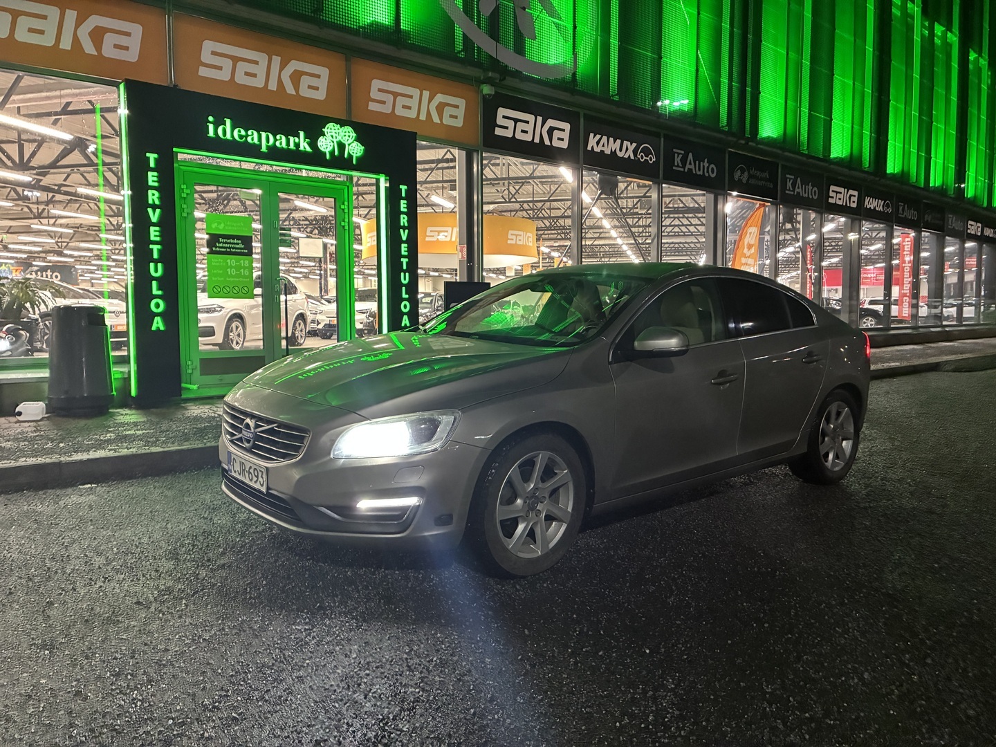 VOLVO S60 2015