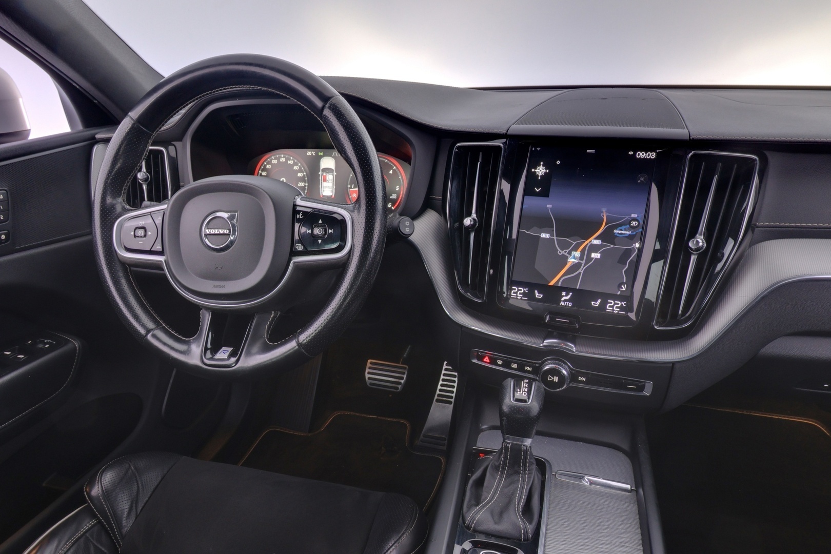 VOLVO XC60 2019