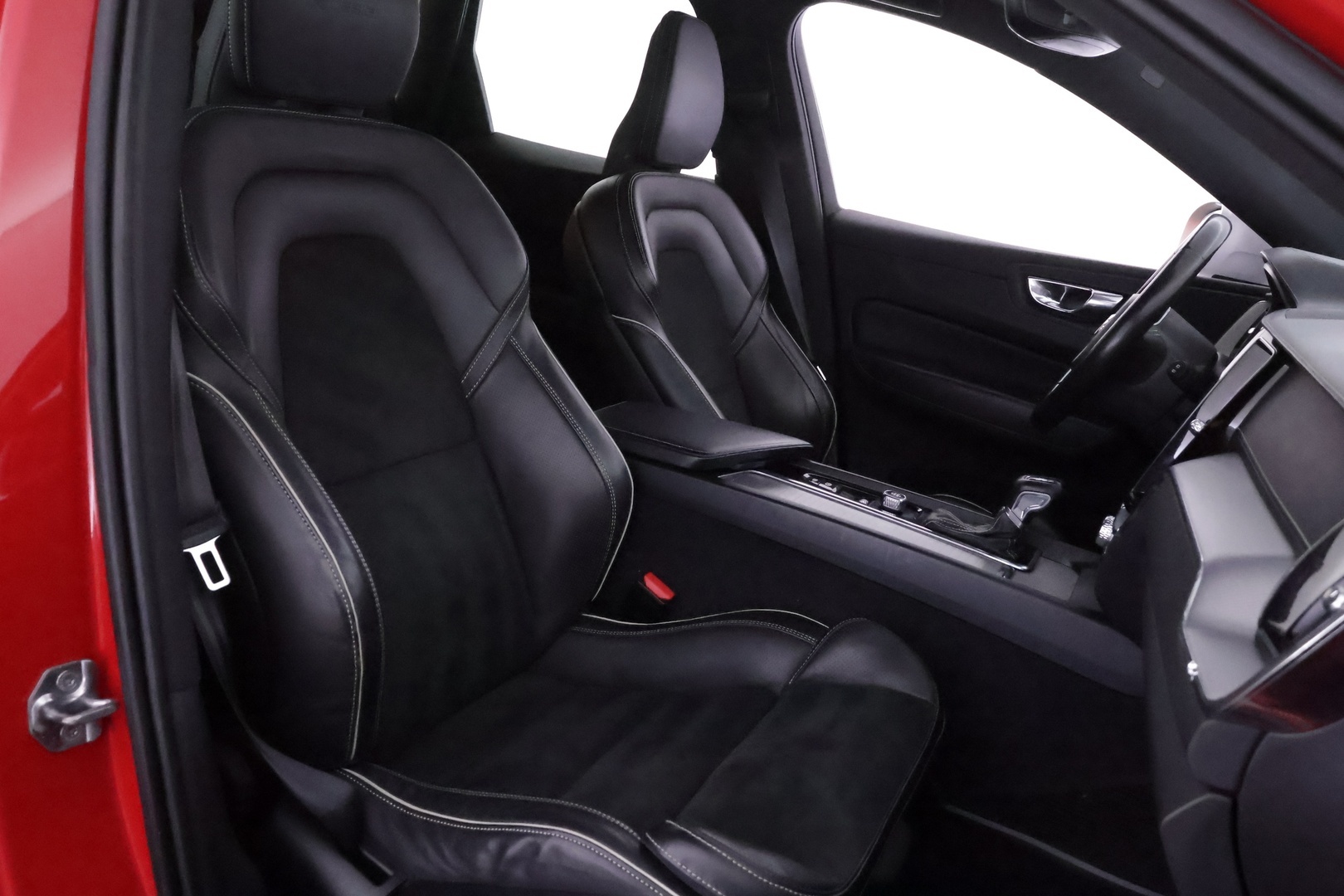 VOLVO XC60 2019