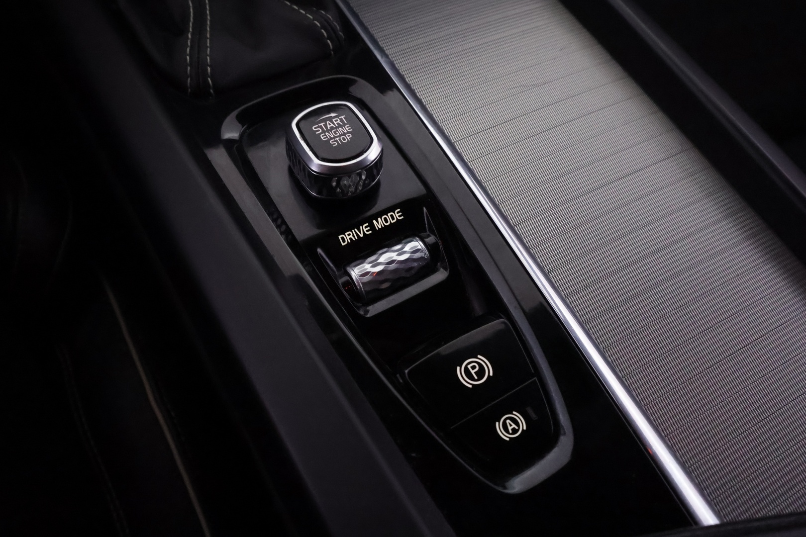 VOLVO XC60 2019