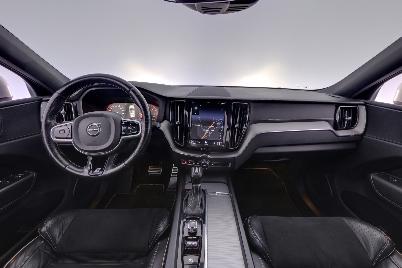 VOLVO XC60 2019