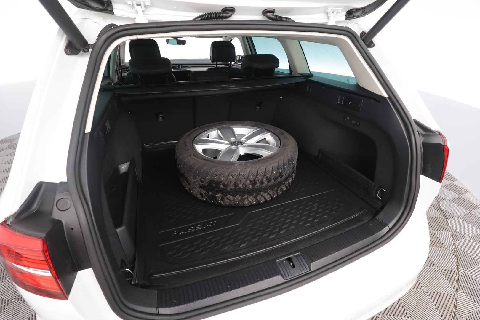 VOLKSWAGEN Passat 2018