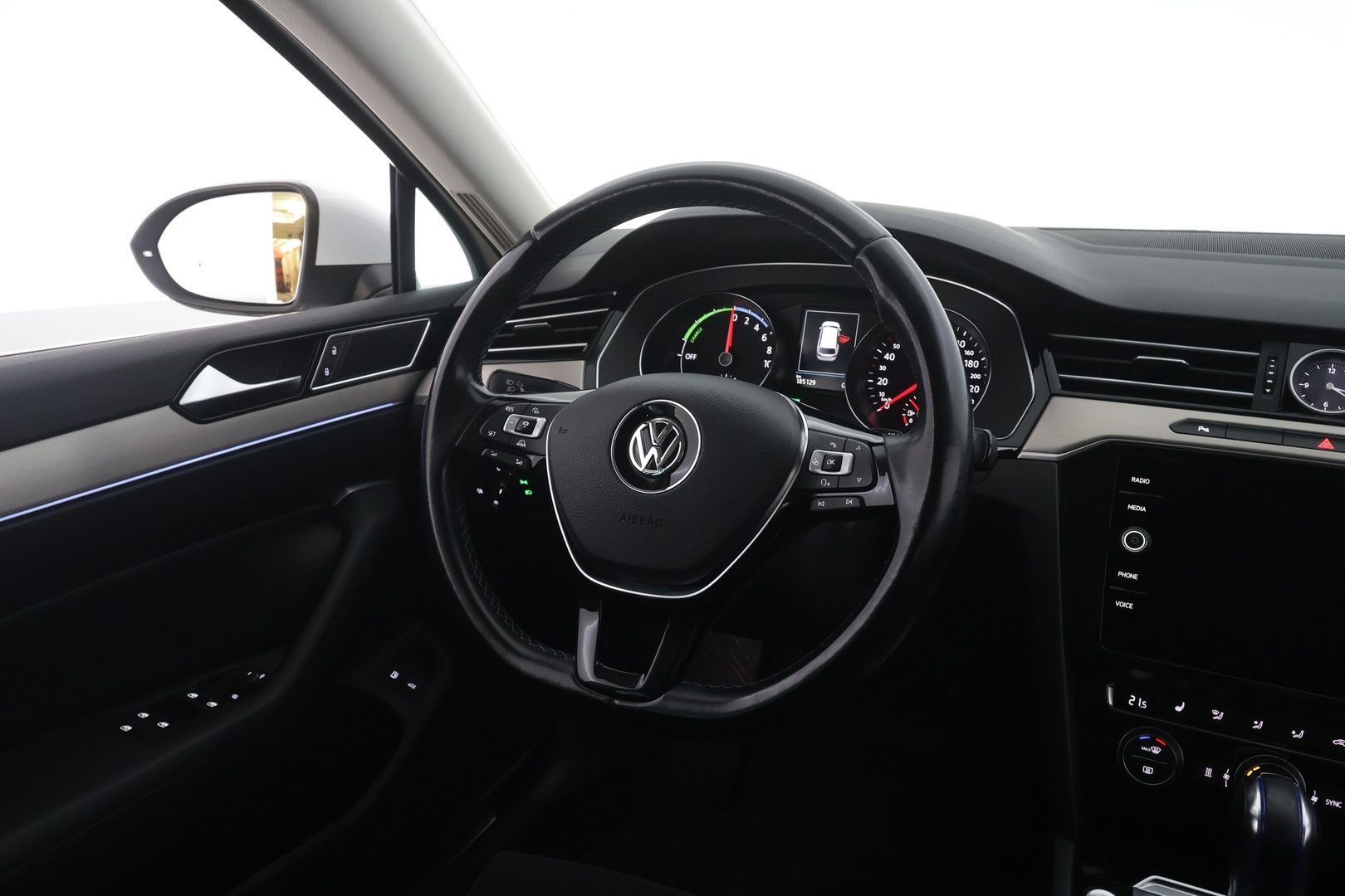VOLKSWAGEN Passat 2018