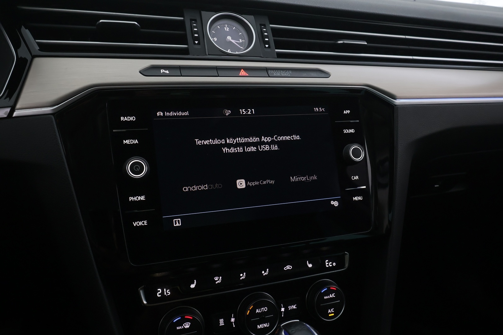 VOLKSWAGEN Passat 2018
