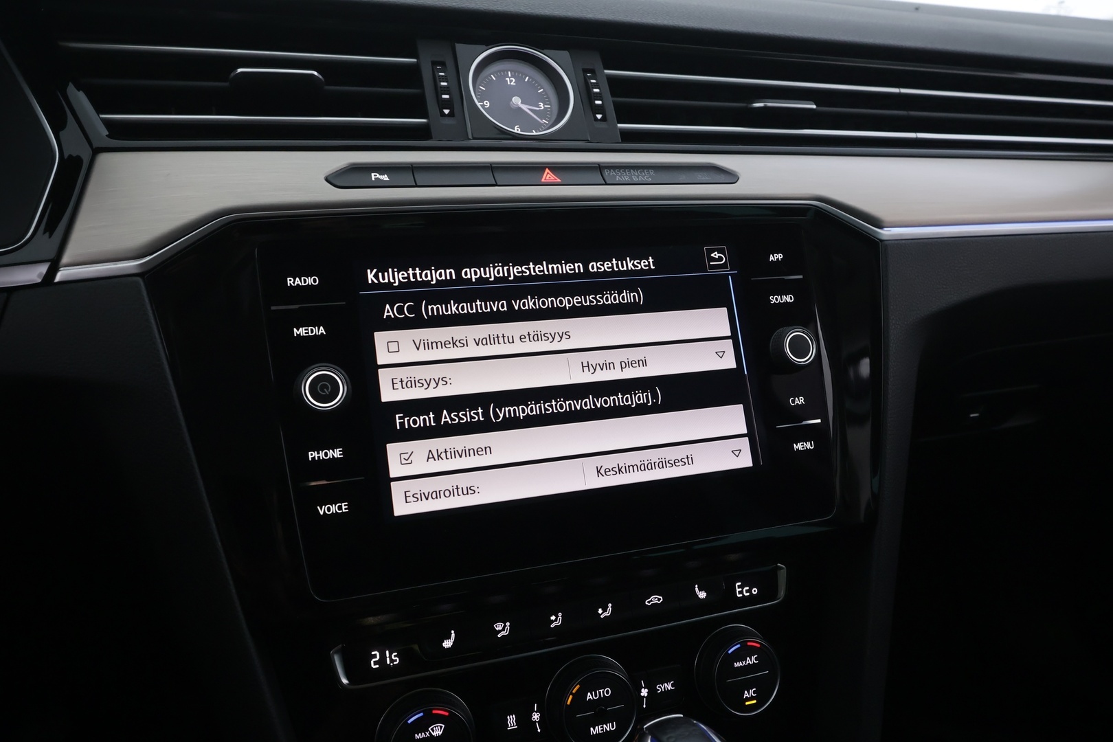 VOLKSWAGEN Passat 2018