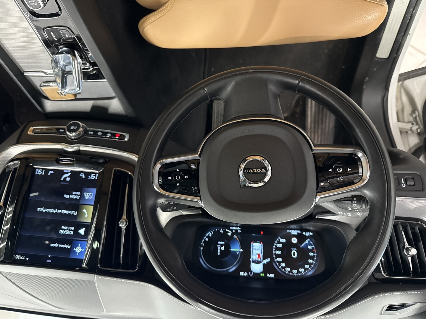 VOLVO XC60 2019