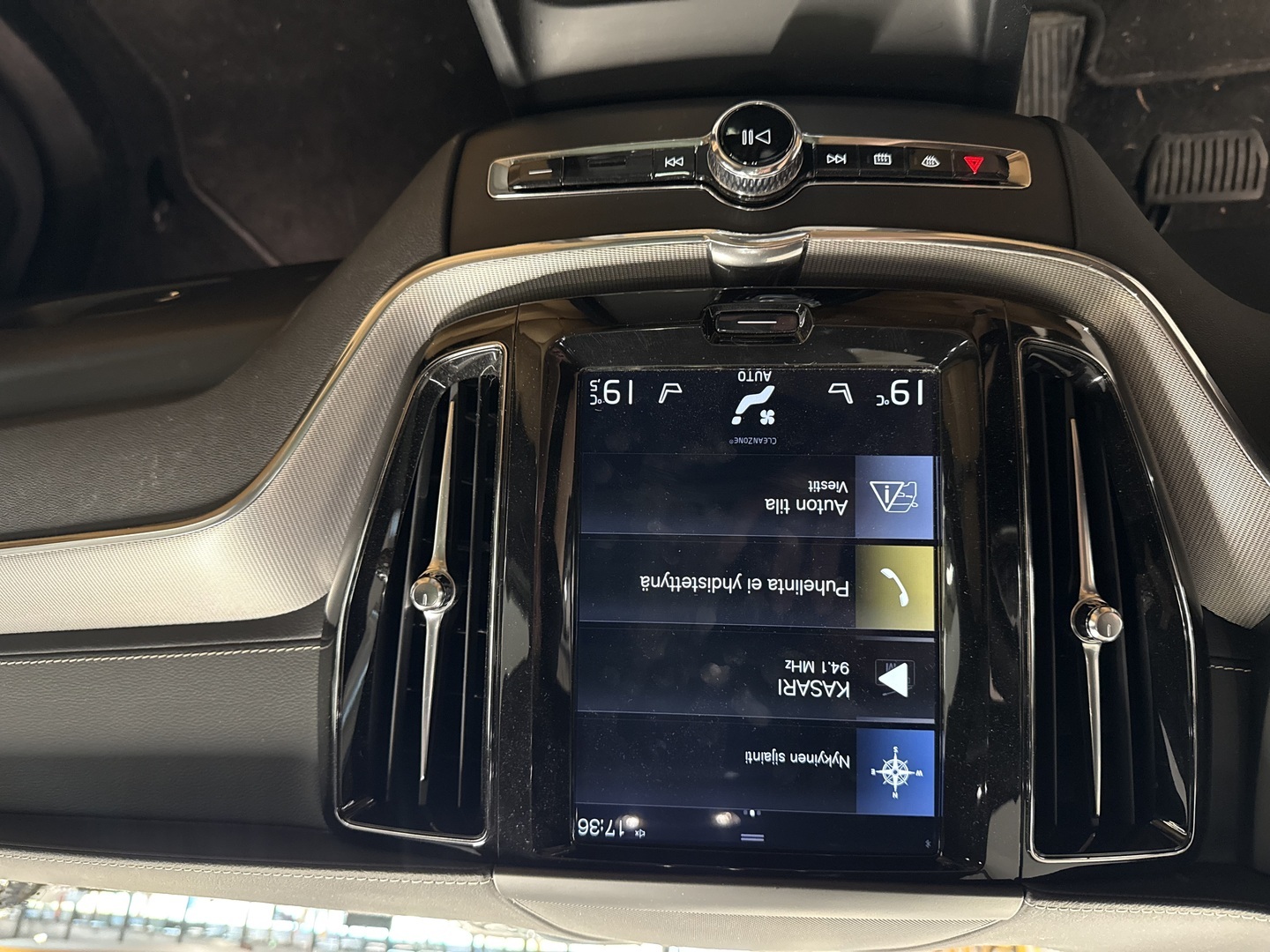 VOLVO XC60 2019