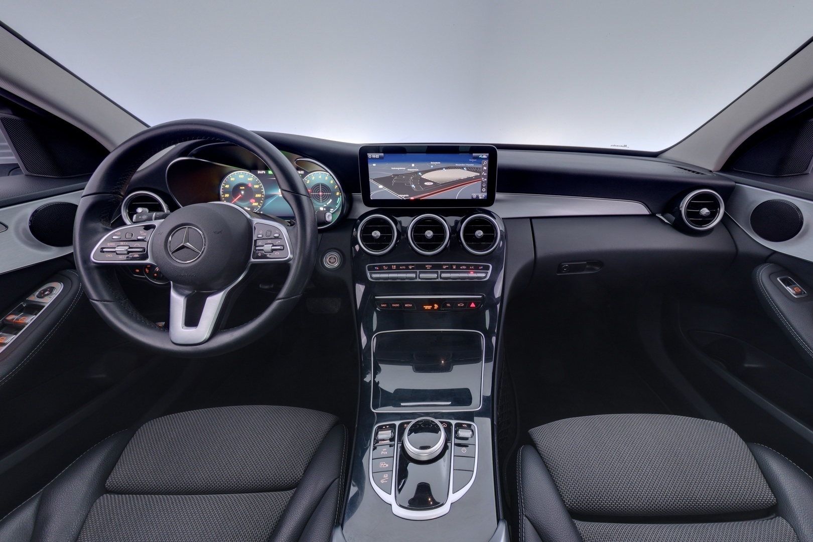 MERCEDES-BENZ C 2020