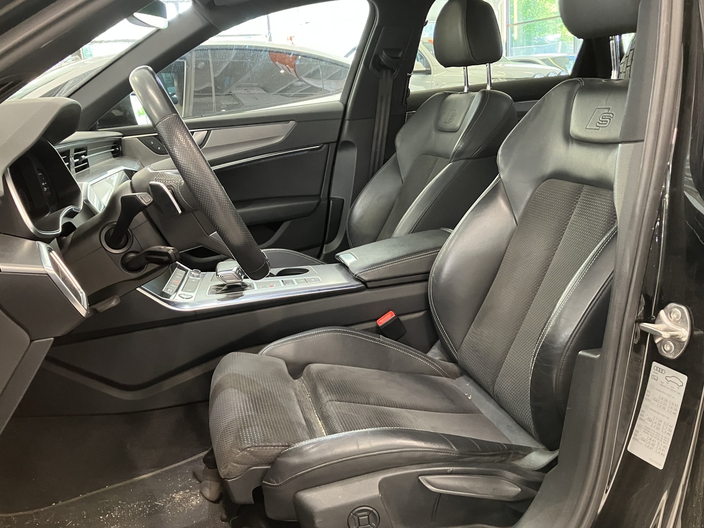 AUDI A6 2021