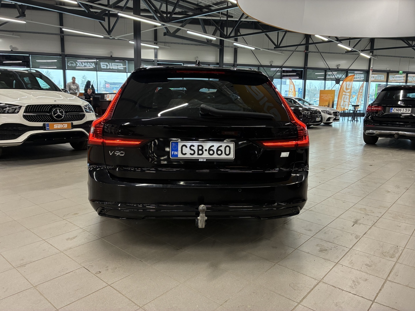 VOLVO V90 2023