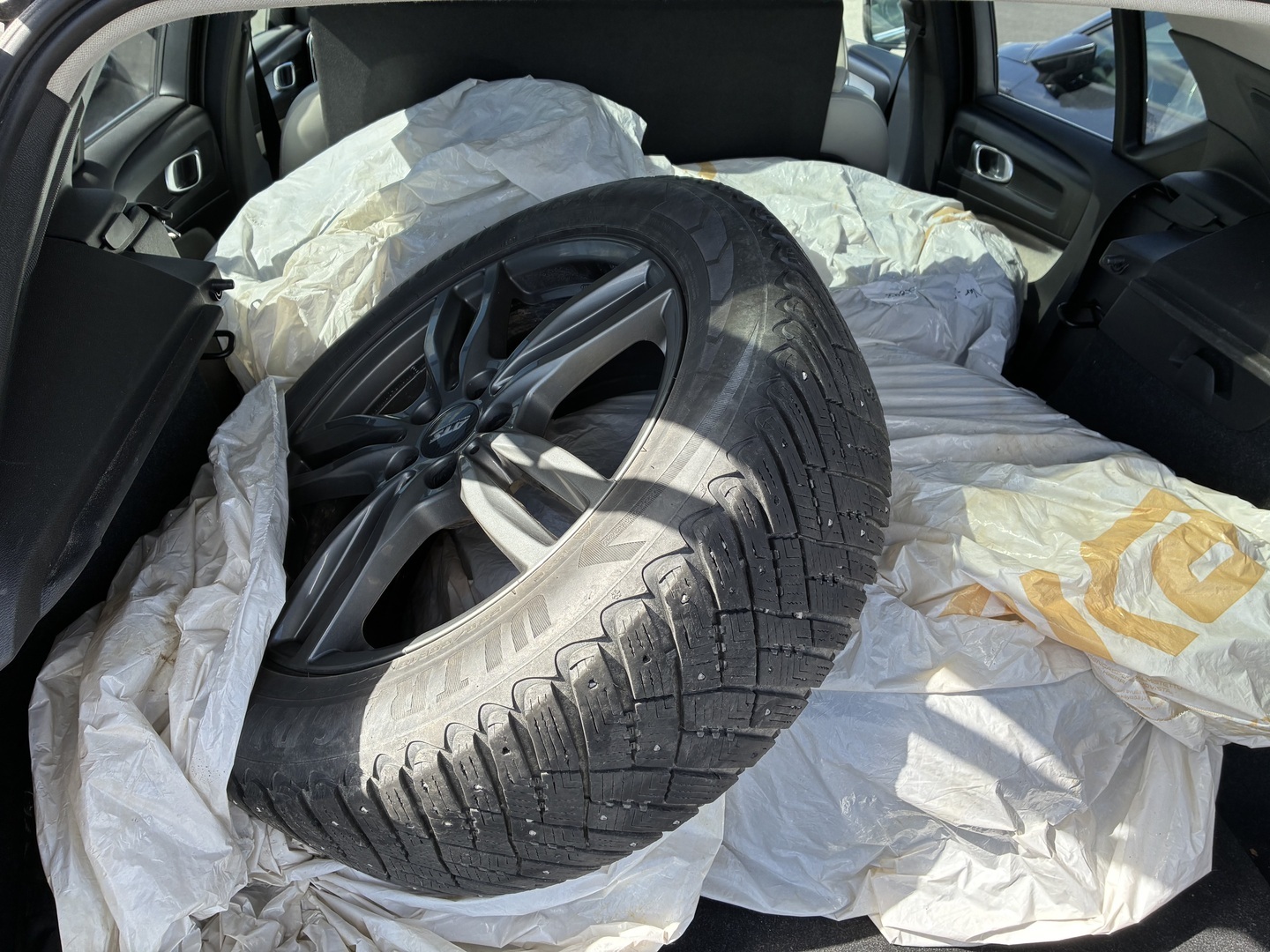 VOLVO XC40 2021