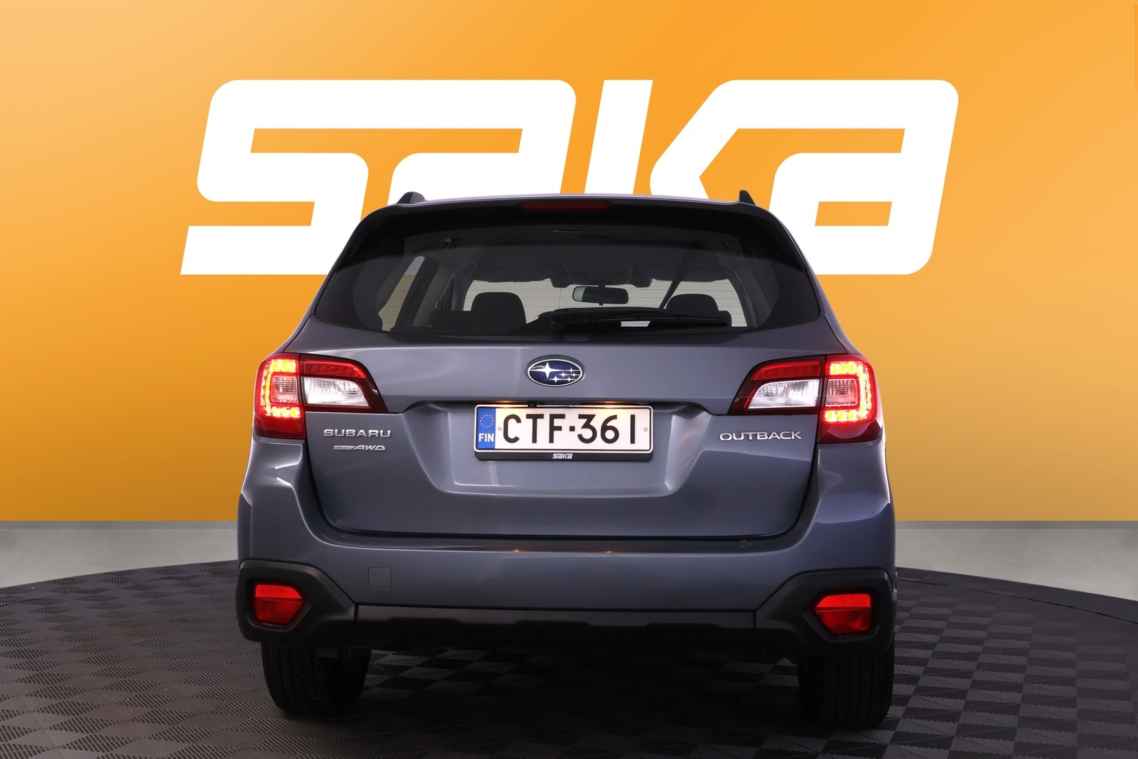 SUBARU Outback 2015
