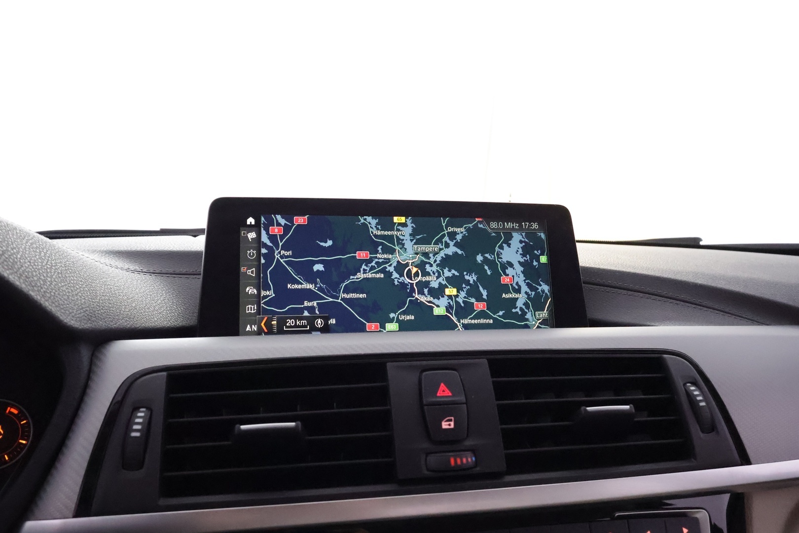 BMW 320 2019