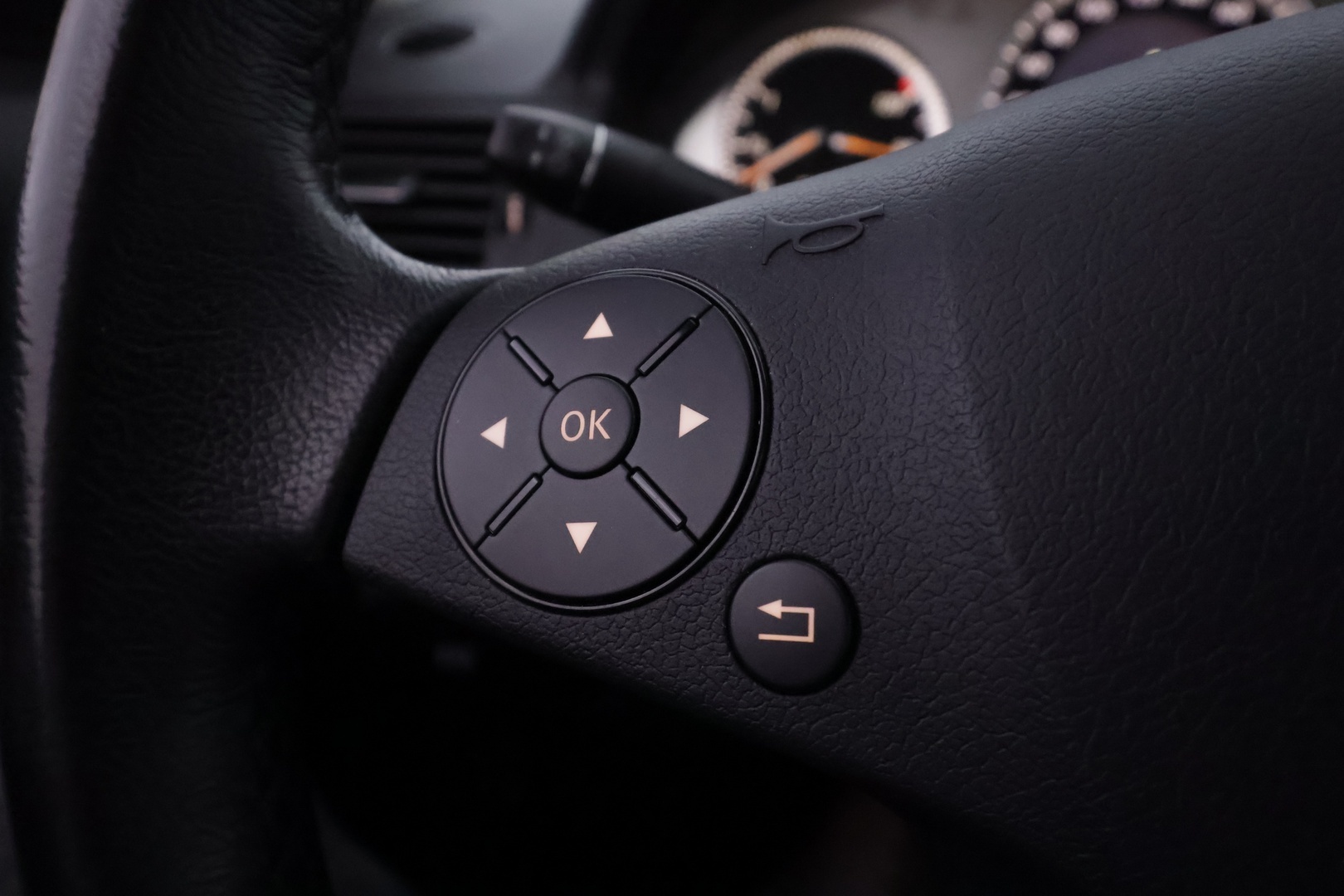 MERCEDES-BENZ C 2008