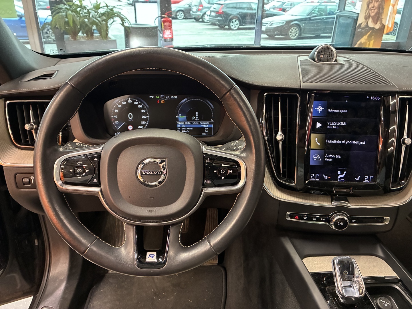 VOLVO XC60 2021