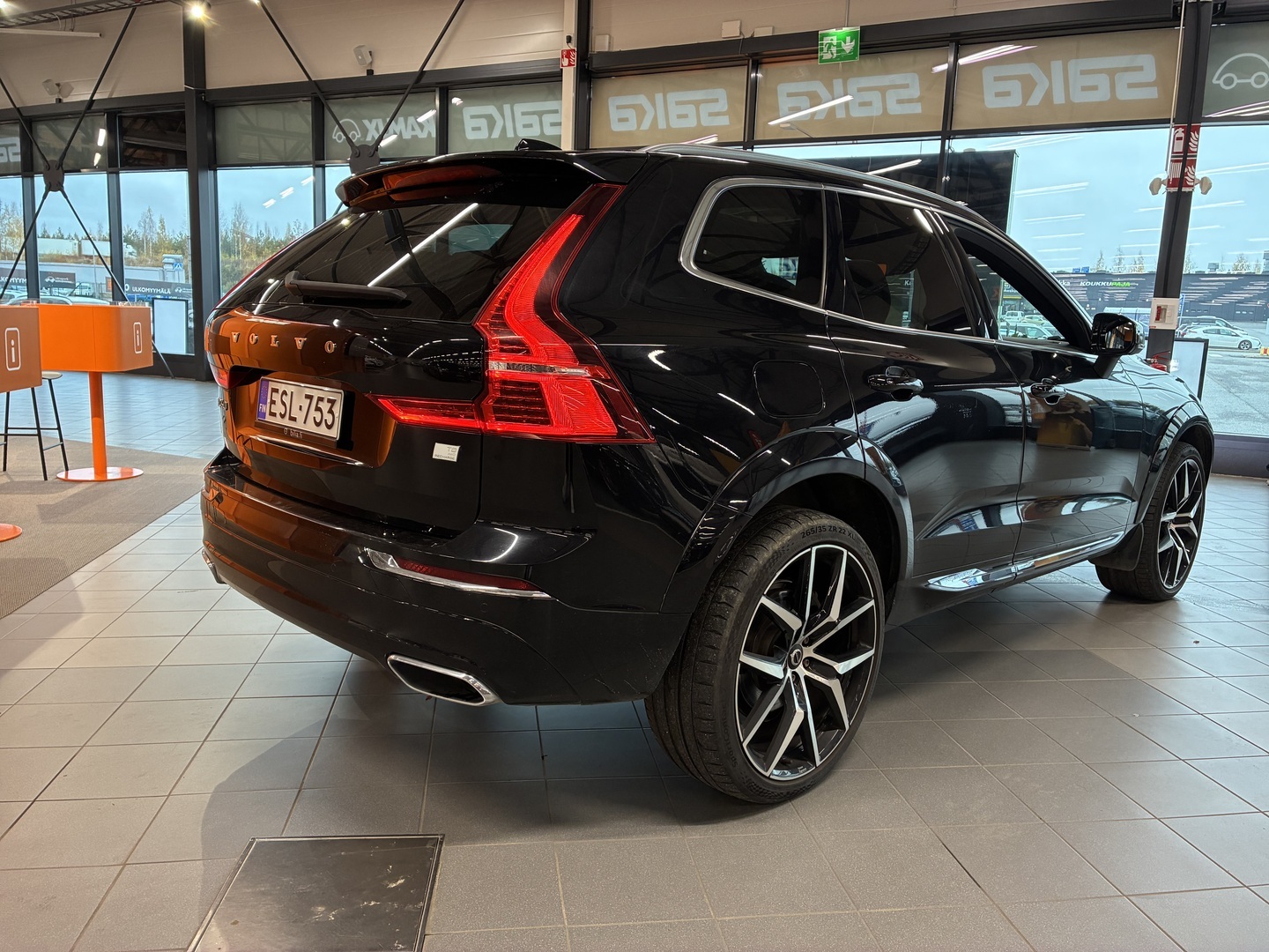 VOLVO XC60 2021