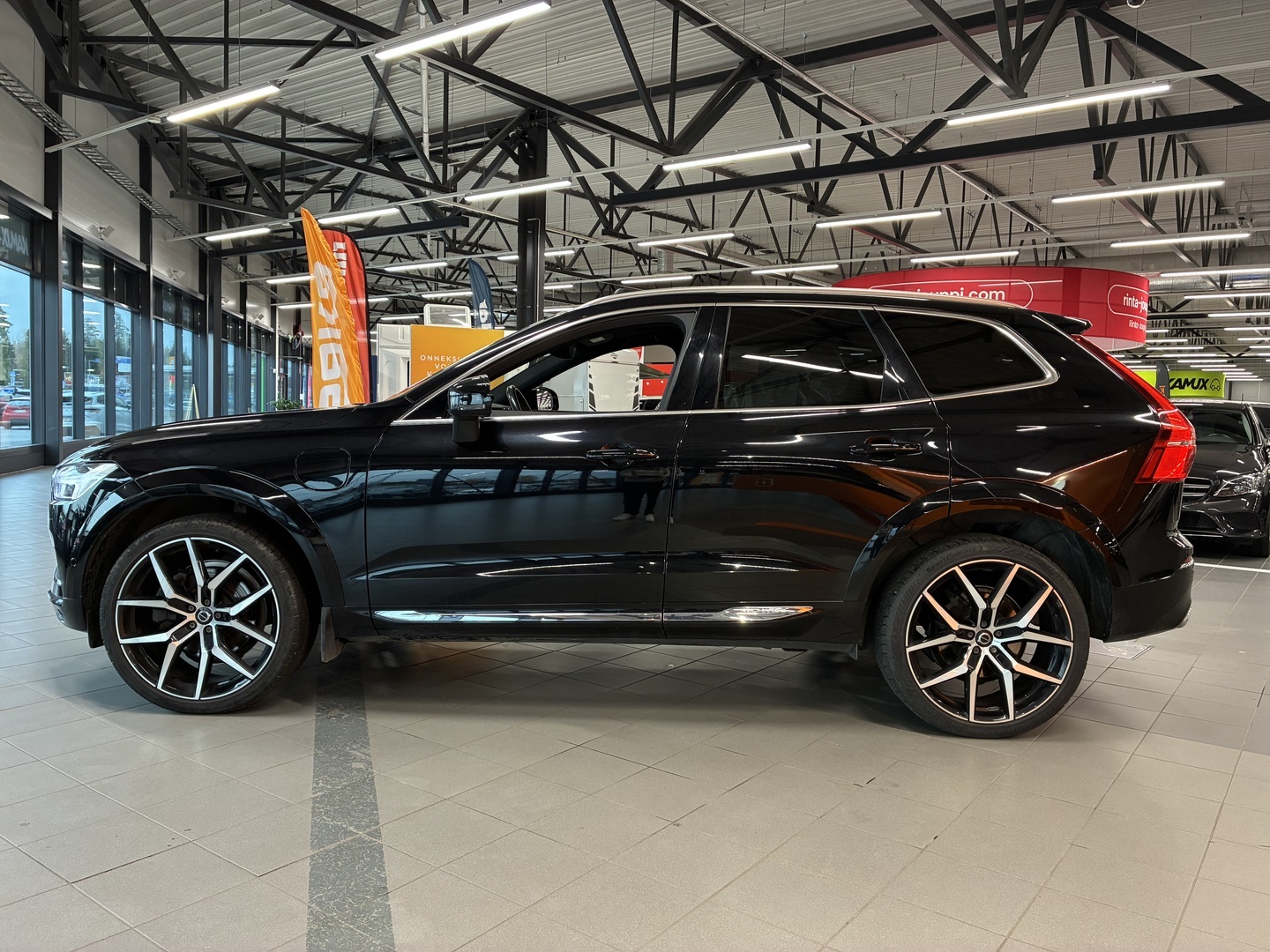 VOLVO XC60 2021