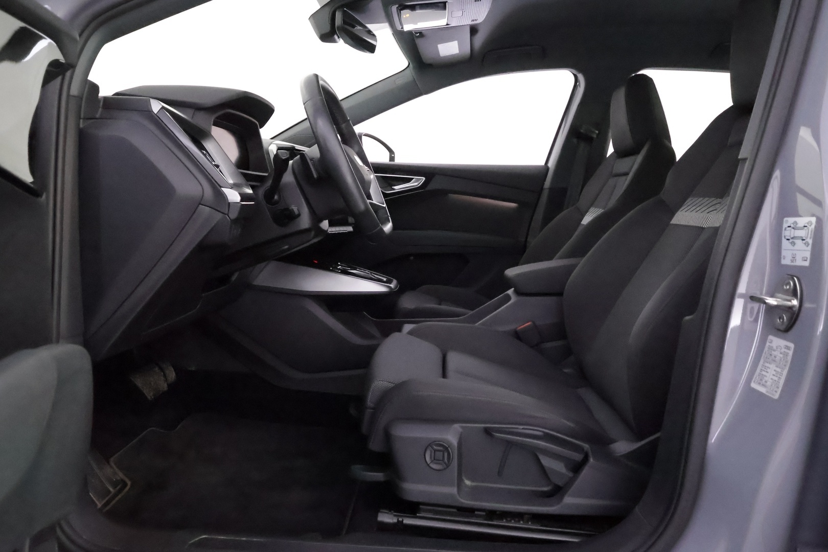 AUDI Q4 e-tron 2023