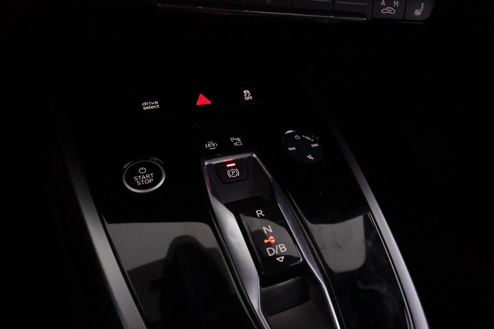 AUDI Q4 e-tron 2023
