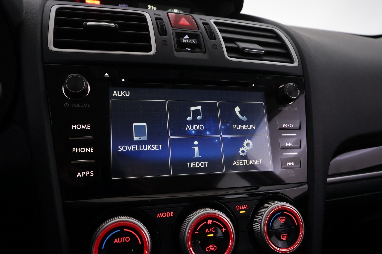 SUBARU Forester 2016
