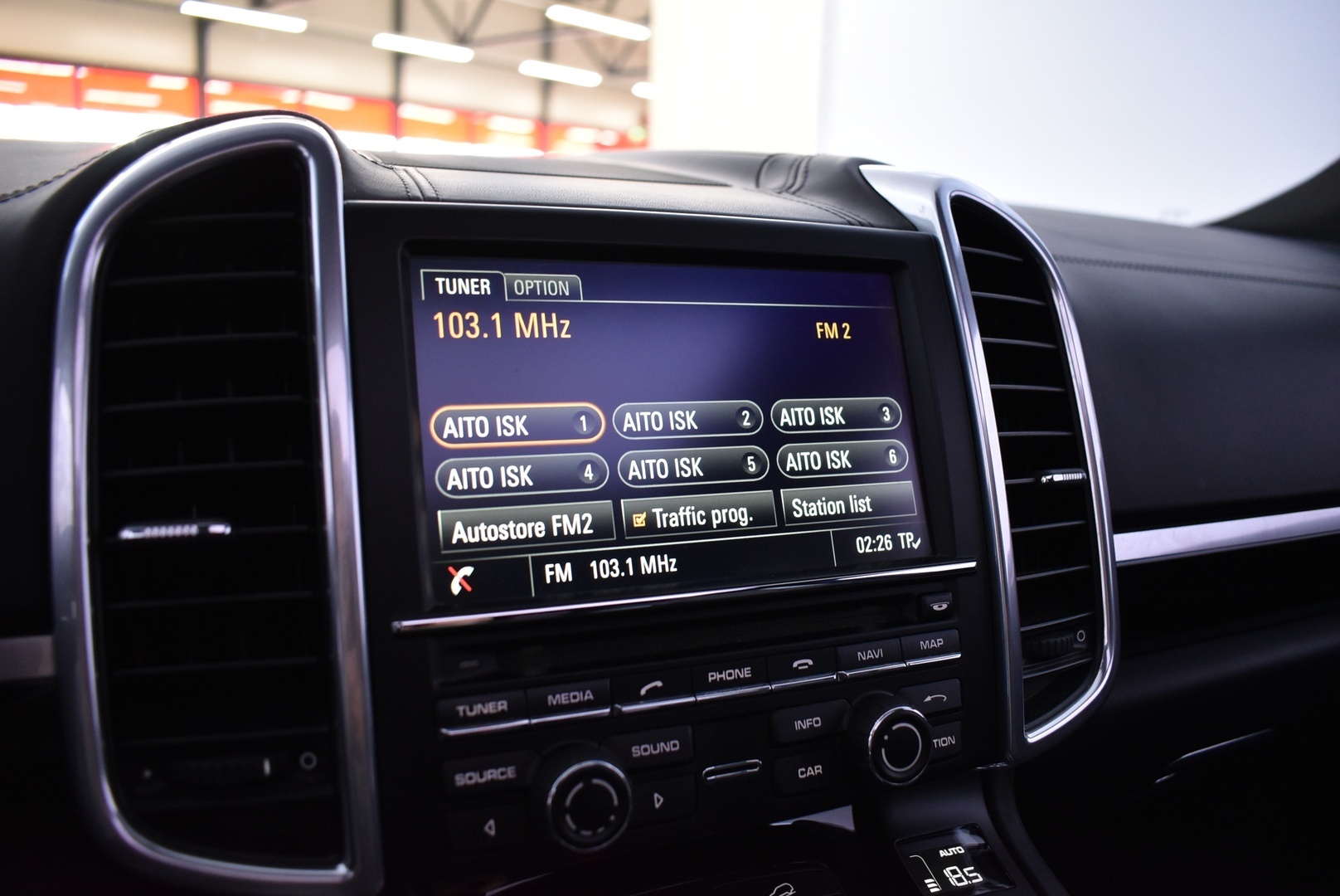 PORSCHE Cayenne 2016