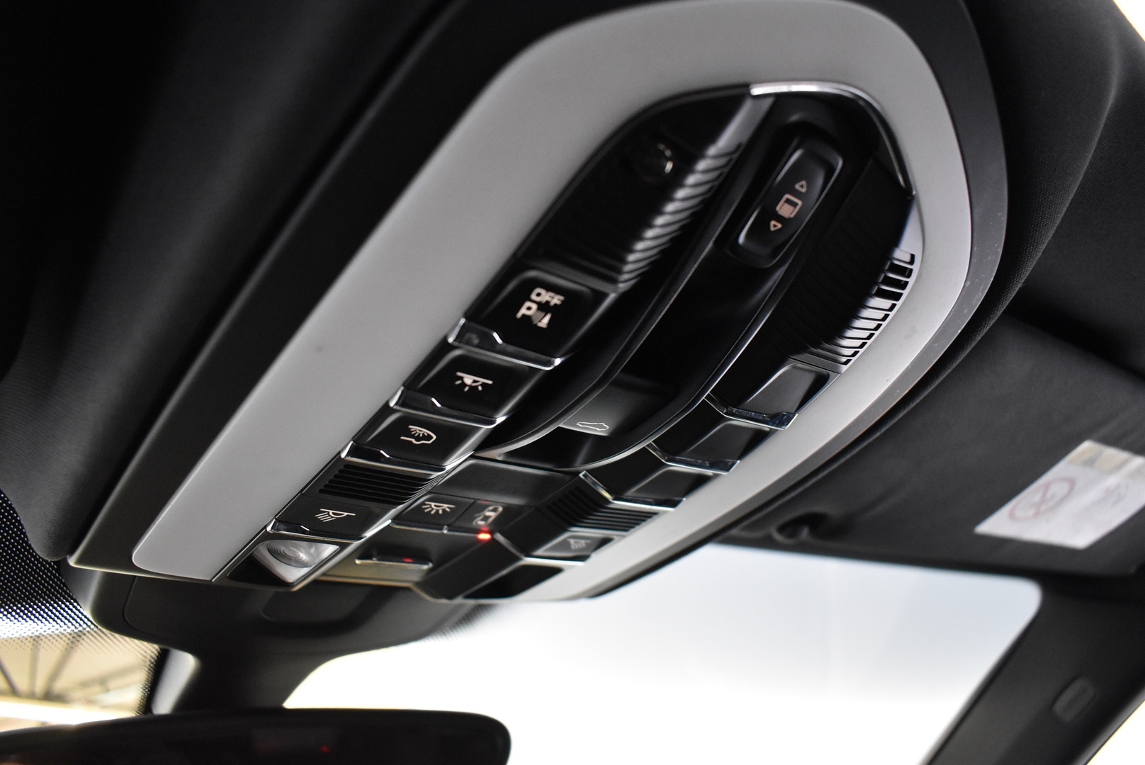 PORSCHE Cayenne 2016