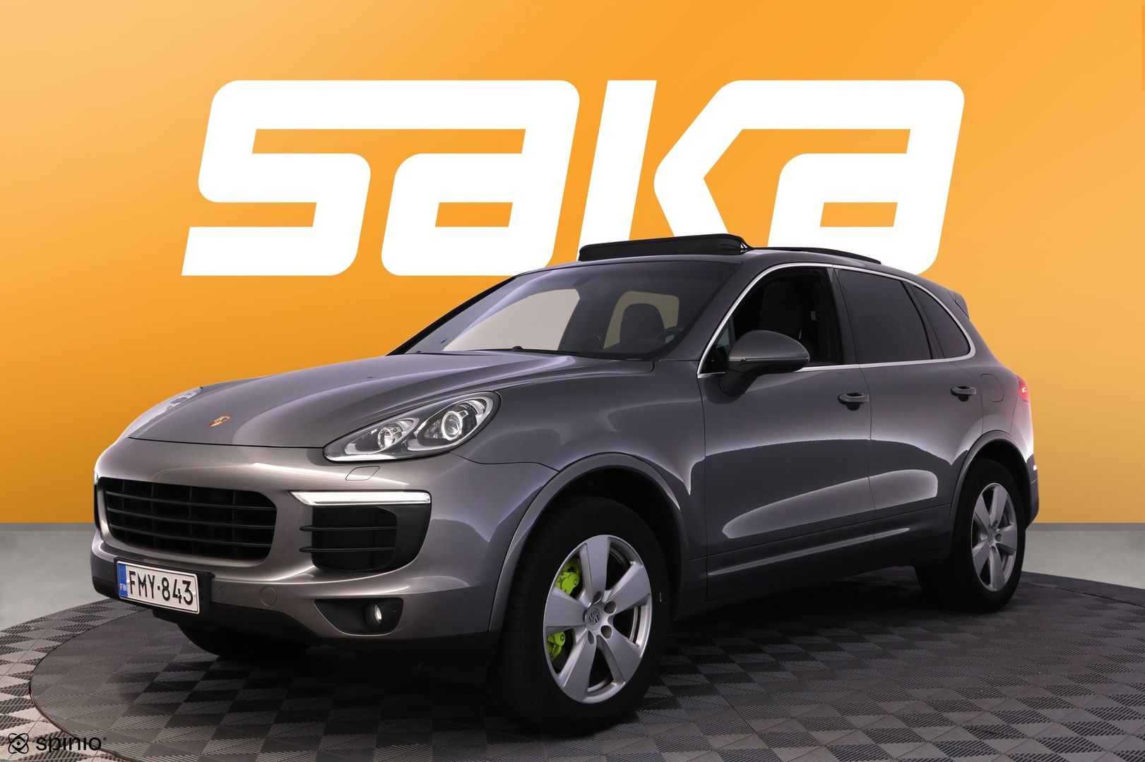 PORSCHE Cayenne 2016