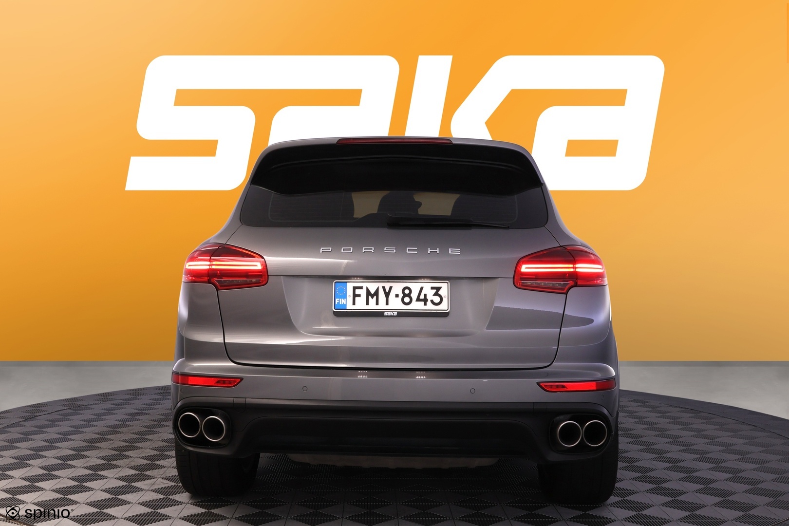 PORSCHE Cayenne 2016