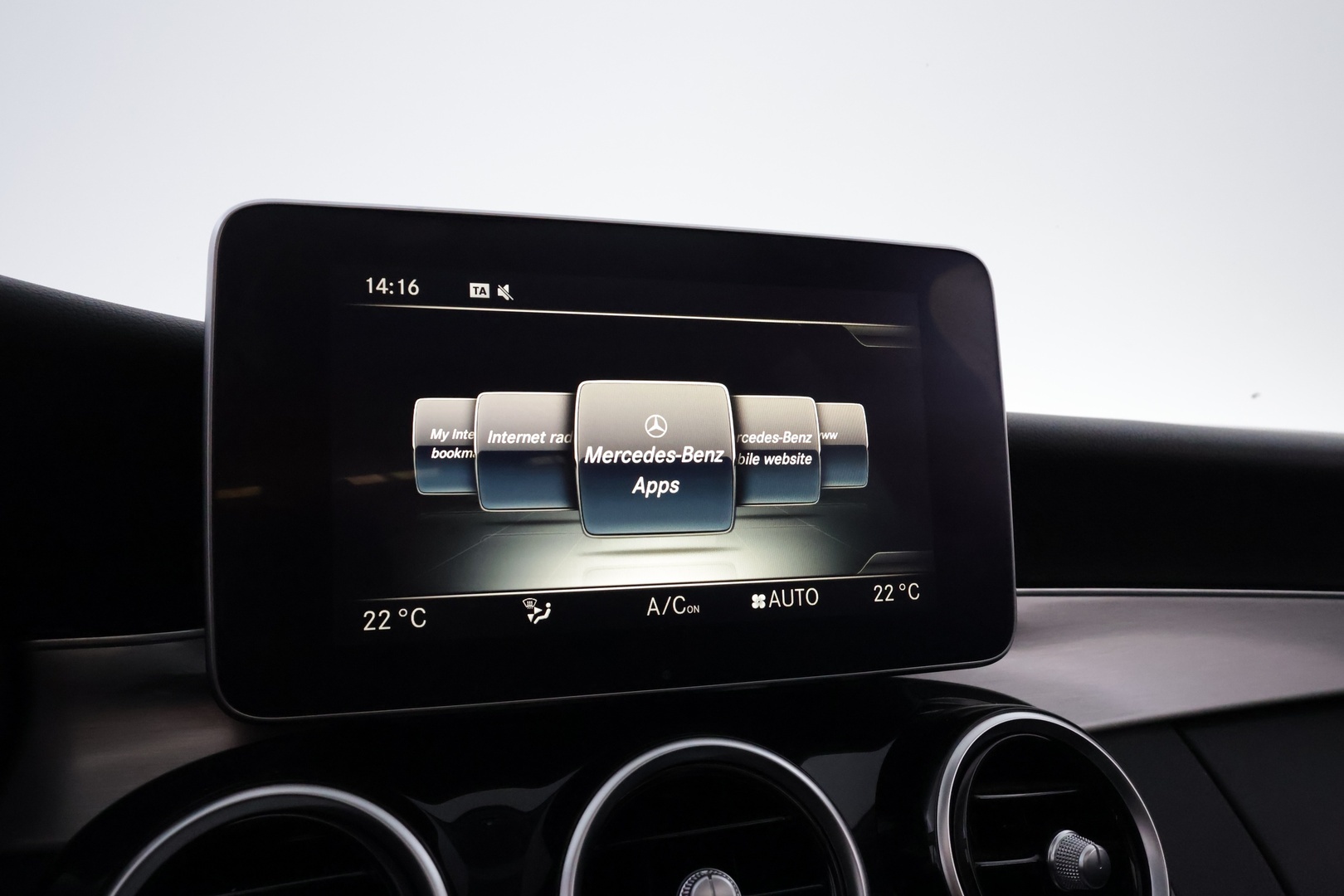 MERCEDES-BENZ C 2016