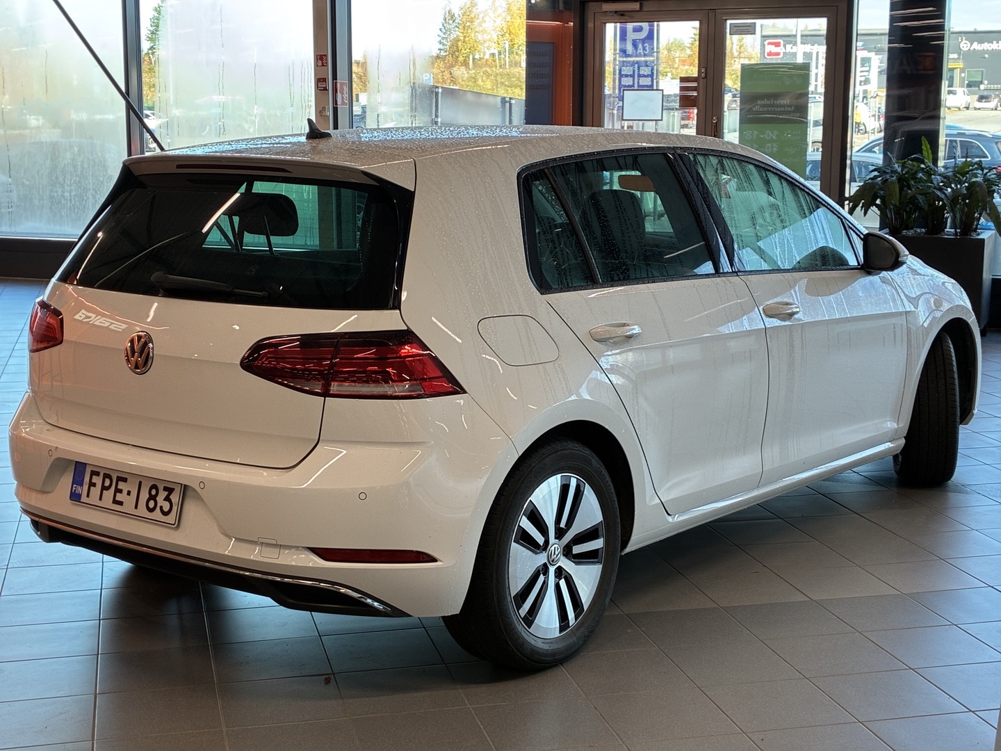 VOLKSWAGEN Golf 2018