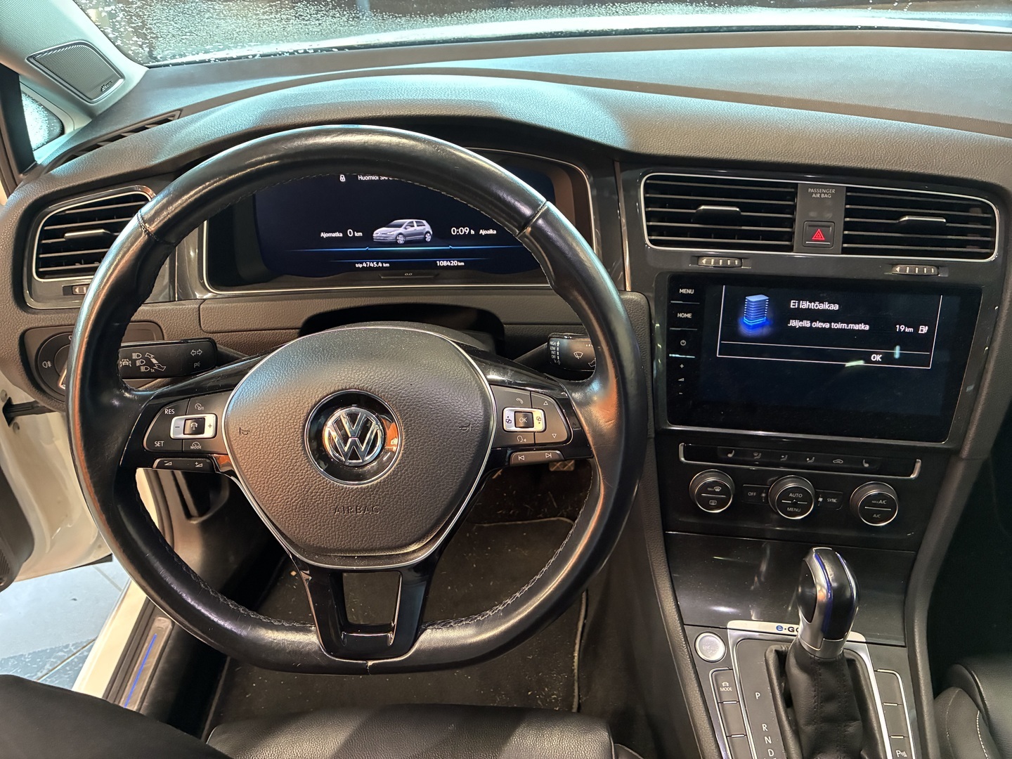 VOLKSWAGEN Golf 2018